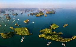 Đặc khu biển đảo cạnh Hà Nội: Vịnh đẹp huyền bí, hạ tầng tỷ đô, khách ùn ùn đổ về