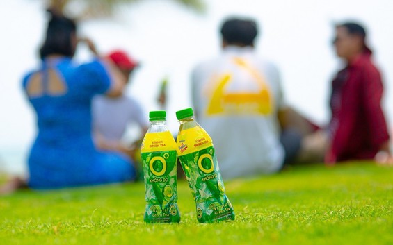 Không chỉ là thức uống, Trà Xanh Không Độ trở thành “bí kíp” chill giúp Gen Z giảm stress, kết nối bạn bè năm đầu đại học