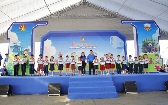 2.000 em thiếu nhi tham gia Ngày hội “Thiếu nhi Việt Nam - Học tập tốt, rèn luyện chăm” tại An Giang