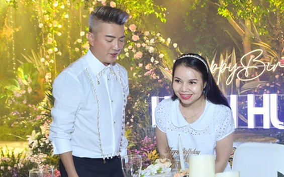 Danh tính mẹ ruột 2 người con Đàm Vĩnh Hưng đứng tên cha trong giấy khai sinh