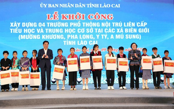 Phó Thủ tướng Phạm Thị Thanh Trà dự lễ khởi công 4 trường nội trú biên giới Lào Cai, tặng quà học sinh khó khăn