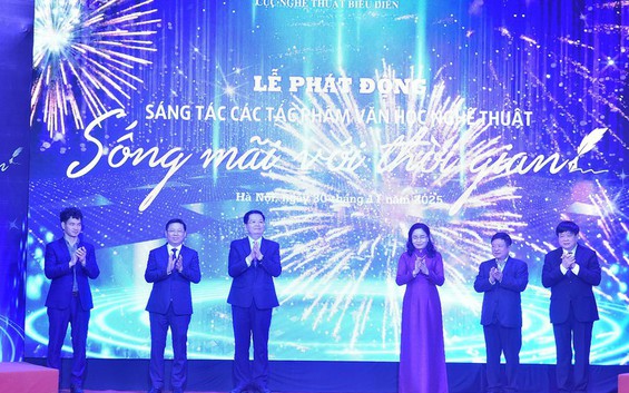 Phát động sáng tác tác phẩm văn học, nghệ thuật 'Sống mãi với thời gian'