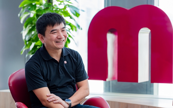 Từ cha đẻ UniKey đến Trưởng bộ phận Nghiên cứu và Phát triển AI & Big Data của MoMo, ông Phạm Kim Long nói về cách làm AI cho người Việt: “Phải là Đông Tây Y kết hợp”