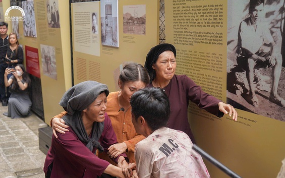 Trưng bày chuyên đề 'Bút sắc, lòng son'