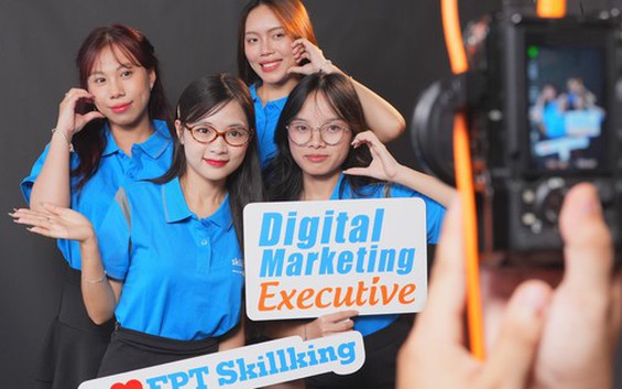 Gen Z xem bong da truc tiep nhanh nhat Digital Marketing: Hành trang nào vững vàng trong thời đại AI?