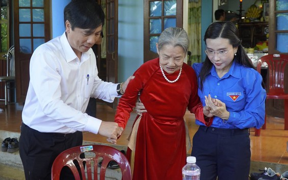 Tri ân người có công – Ngọn lửa không bao giờ tắt trong trái tim thế hệ trẻ