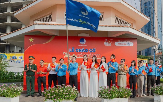 Lễ chào cờ và phát động hành trình “Tôi yêu Tổ quốc tôi” đợt 3 - năm 2025