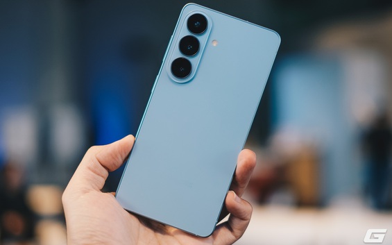 Trên tay Galaxy S26 và Galaxy S26+: Không gây "wow", nhưng lại là nước cờ an toàn của Samsung