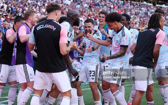 Bỉ thắng đậm 4-1 trước hàng phòng ngự mơ ngủ của Mỹ, vào tứ kết, 3 chủ nhà World Cup 2026 đều đã bị loại!