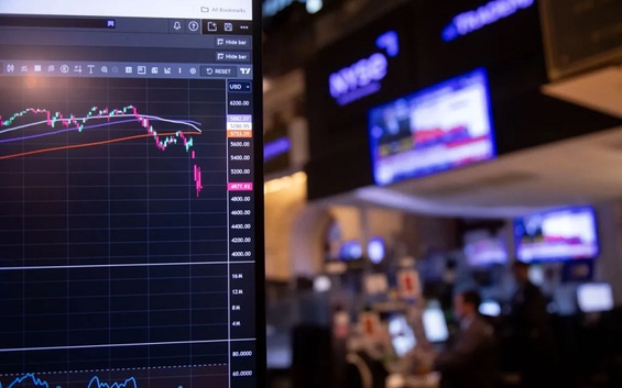 Các gia đình siêu giàu chuyển hàng tỷ đô từ cổ phiếu sang bất động sản, tiền số trong năm 2025