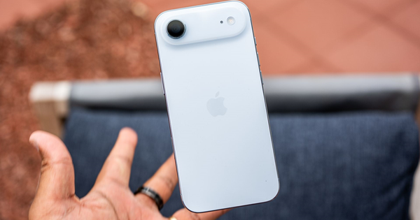 iPhone Air bị khóa vì tự mod bộ nhớ, "pháp sư Trung Hoa" lại hồi sinh thành công và còn tăng dung lượng lên gấp đôi