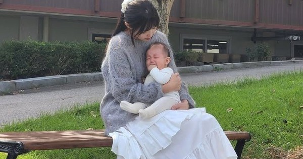 Ở nhà chăm con nhỏ, tiền không kiếm ra, nghề nghiệp chẳng có, tôi sống lúc nào cũng phải nhìn trước ngó sau