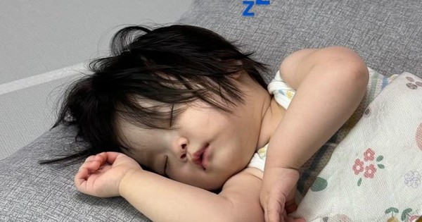 Mẹ bỉm chia sẻ rèn con ngủ theo "phương pháp mẹ": Không bế ẵm, không nhộng chũn, không tiếng ồn trắng nhưng nhất định phải có 1 "thứ"