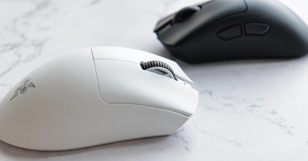 DeathAdder V4 Pro: Đừng để vẻ ngoài hiền lành đánh lừa, đây là một trong những bản nâng cấp tinh vi và đáng gờm nhất của Razer